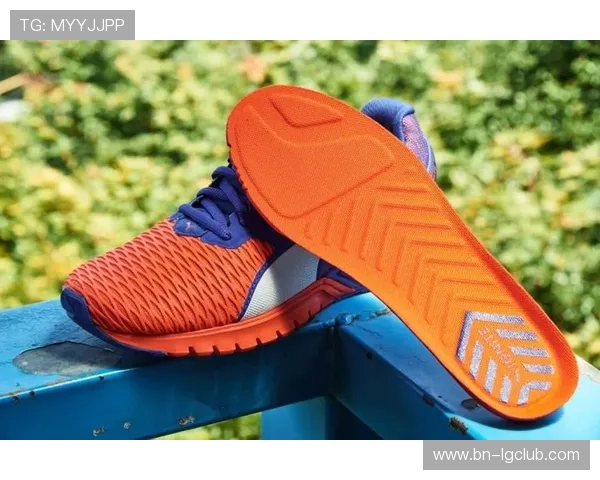 减负缓震科技足球鞋助力运动员提升表现减少疲劳感体验舒适与高效双重保障